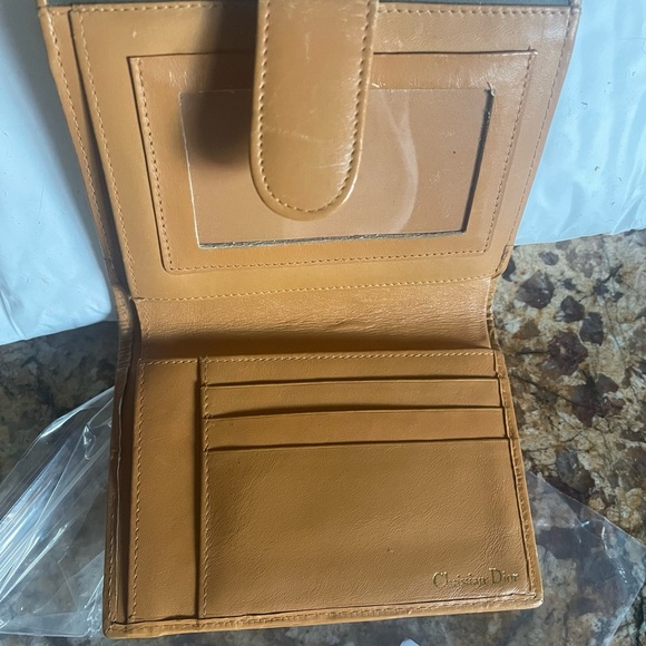 Dior  MONTAIGNE LEATHER WALLET Bifold EUC Vintage - Picture 3 of 3